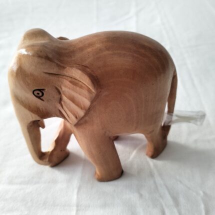 elefante madera pequeno
