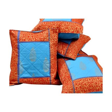 funda de cojin con diseño color oro